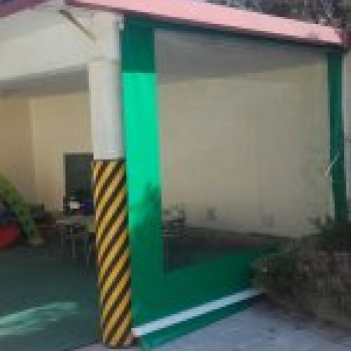 TOLDO VERTICAL CON VENTANA