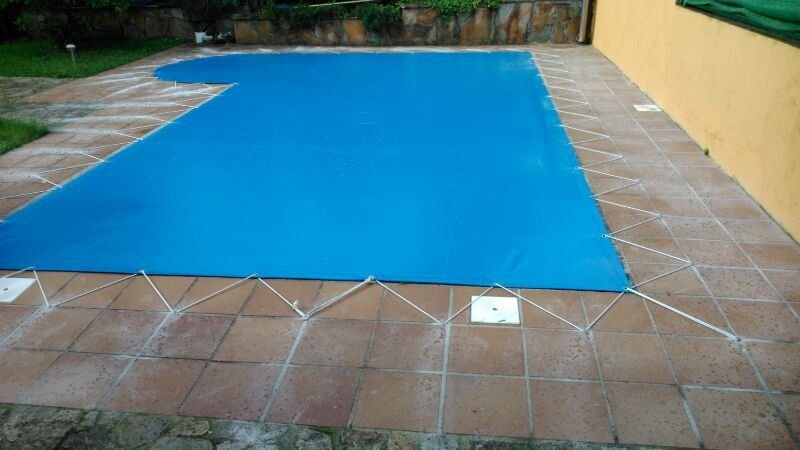 TOLDO PISCINA