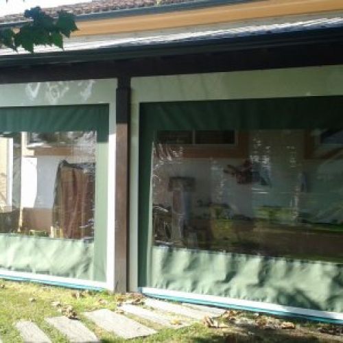 TOLDOS VERTICALES CON GUIA